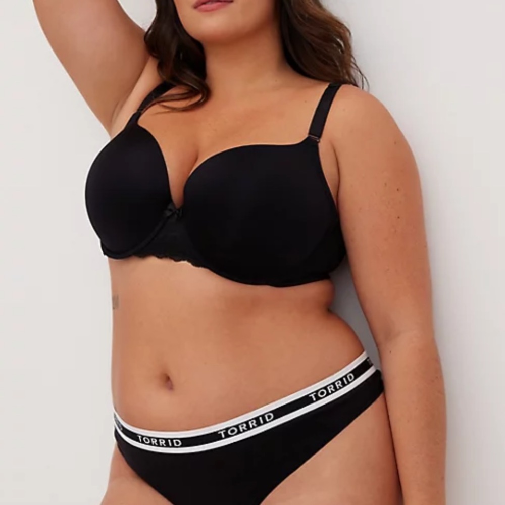 BNWT BLACK 360° BACK SMOOTHING™ PUSH-UP T-SHIRT BRA